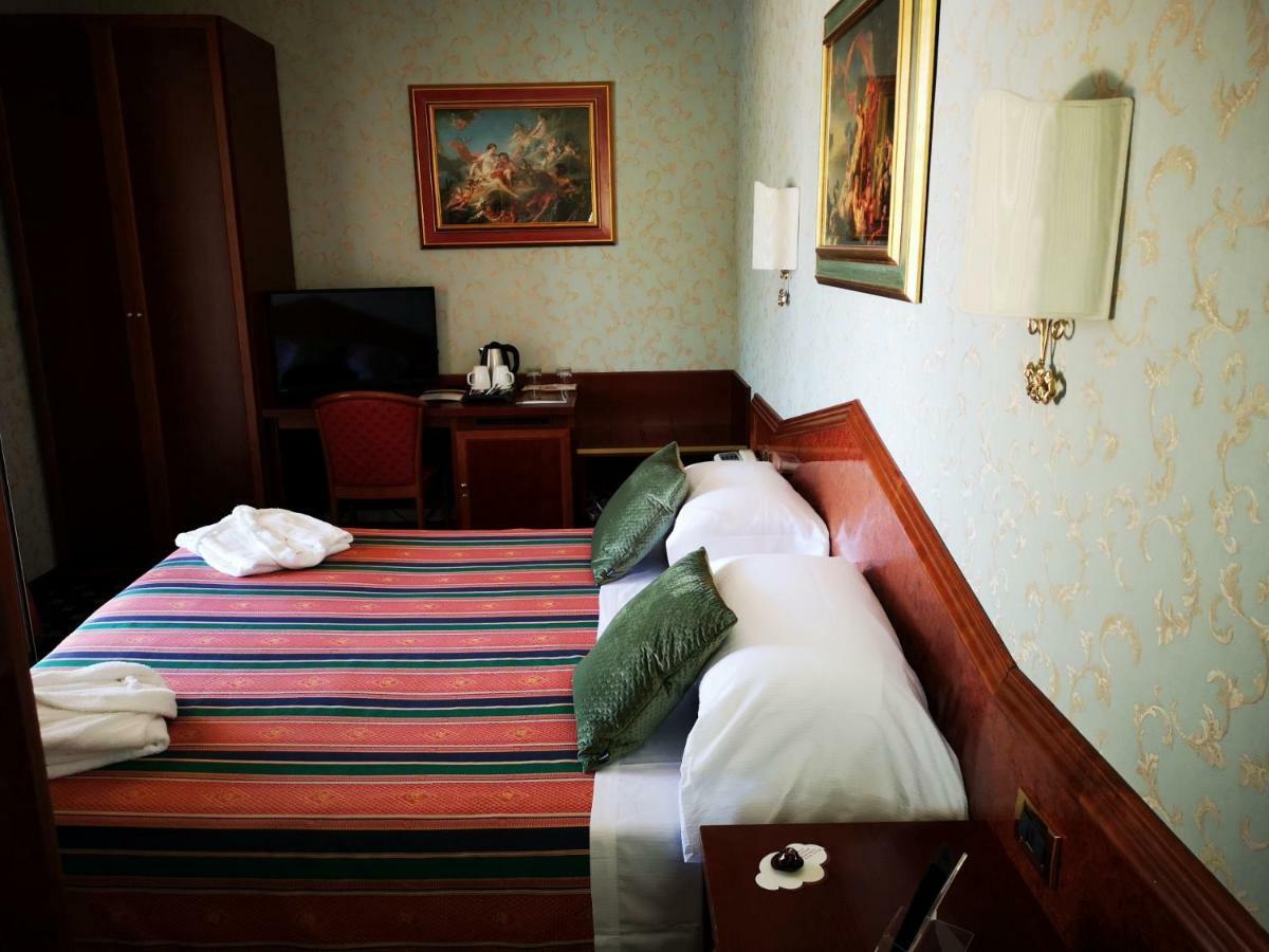 Hotel Royal 4*